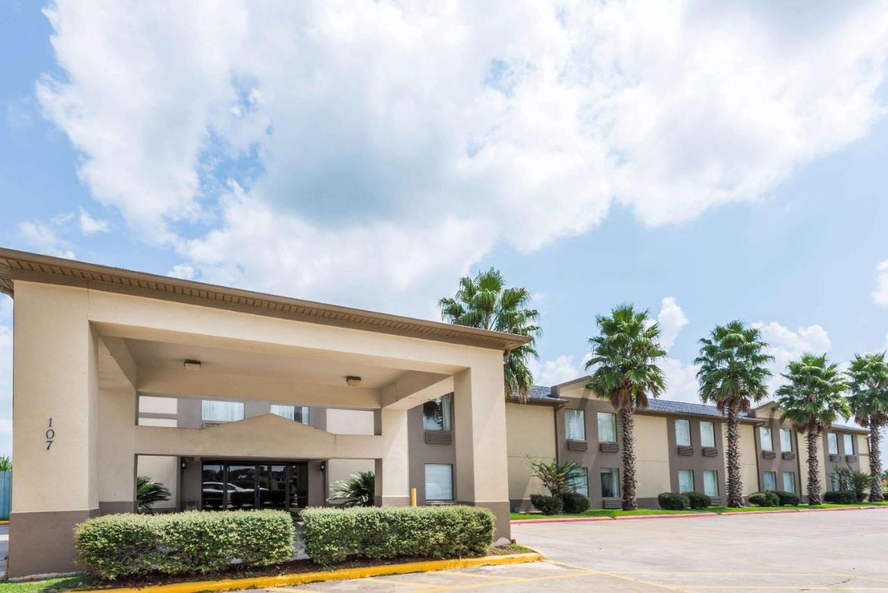 Howard Johnson By Wyndham Iowa La Esterno foto